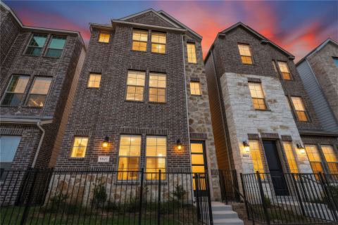 8825 Shoppers Lane, Plano