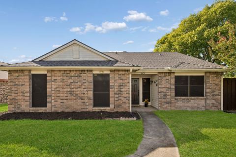 1805 Creekside Court