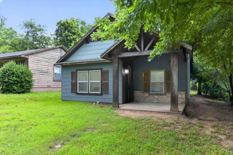 818 W Elm Street