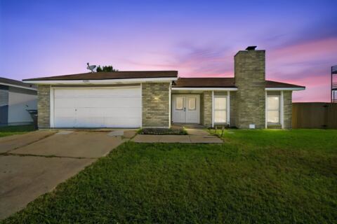 4205 Longstraw Drive, Fort Worth