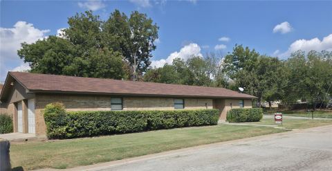 107 E Hallsell Street, Decatur