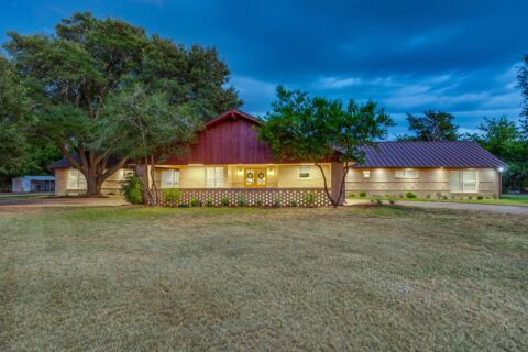4104 VZ County Rd 3501, Wills Point