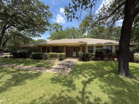 136 Busey Boulevard, Decatur, TX 76234 — photo 2