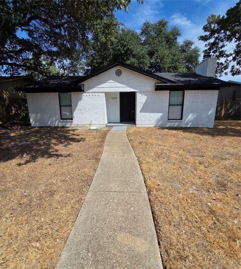10525 Big Thicket Drive, Dallas