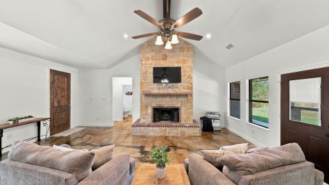 1389 County Road 3591, Paradise