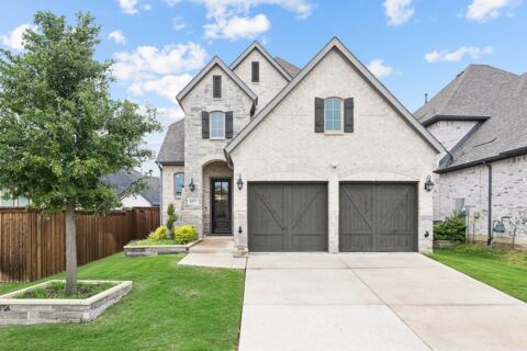 8471 Colburn, The Colony