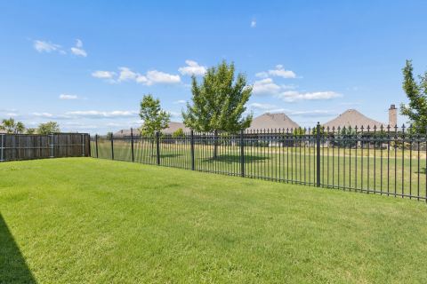 7812 Ivey, The Colony, TX 75056 — photo 2