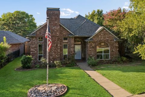 4013 Bobbin Lane, Addison