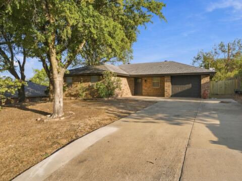 710 Parkridge Drive, Decatur, TX 76234 — photo 2