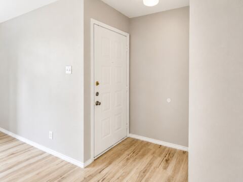 4303 Buena Vista Street 202, Dallas
