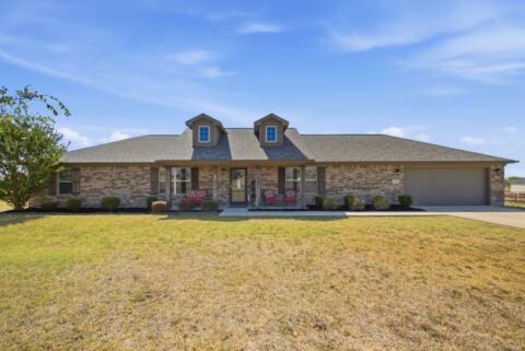 200 Live Oak Lane, Decatur, TX 76234 — photo 2