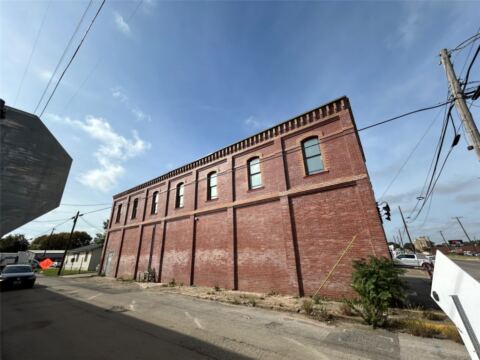 842 E California Street B, Gainesville, TX 76240 — photo 2