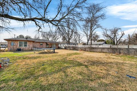 1115 Fisher Street, Bellmead, TX 76705 — photo 2