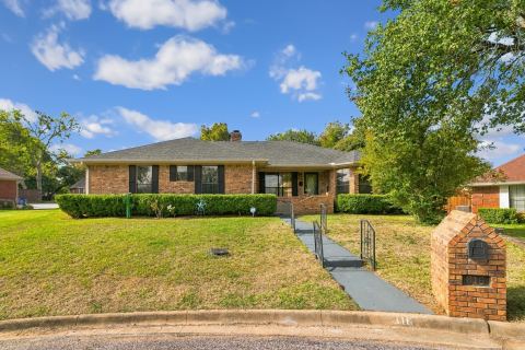 316 Trollinger Street, Whitesboro