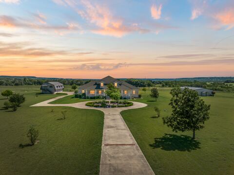 664 Fm 182, Clifton, TX 76634 — photo 2