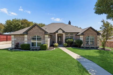 1208 Saddle Trail