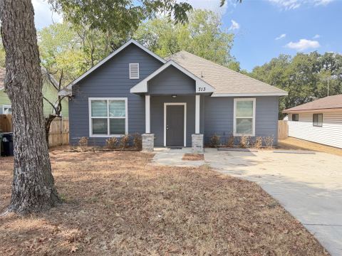 713 N Wood Street, Denton