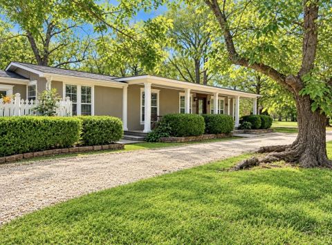 122 Pawnee Trail, Gainesville