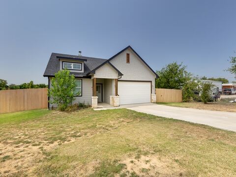 310 Oakwood Avenue, Jacksboro, TX 76458 — photo 3