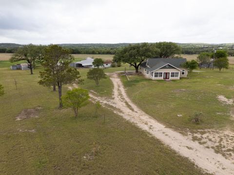 589 County Road 4150, Clifton, TX 76634 — photo 2