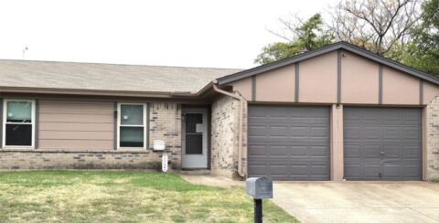 9909 Alemeda Court, Fort Worth, TX 76108 — photo 2