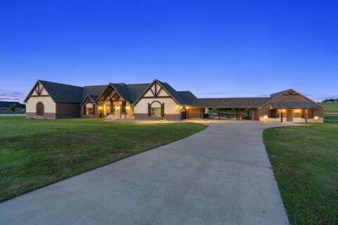 12190 Marion Road, Sanger
