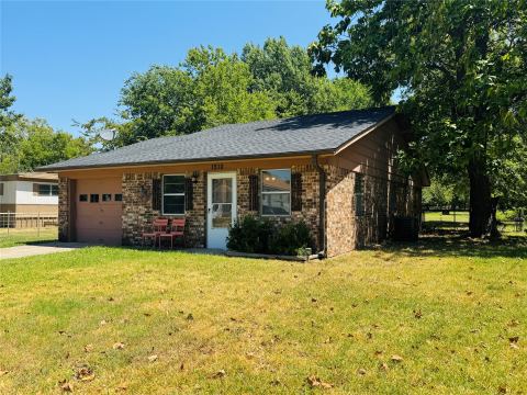 1210 S Clements Street, Gainesville
