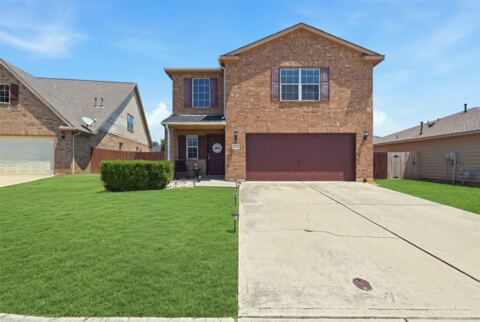 612 Lazy Crest Drive, Fort Worth