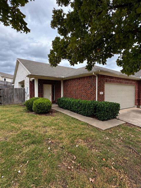 1225 Grand Central Parkway, Fort Worth