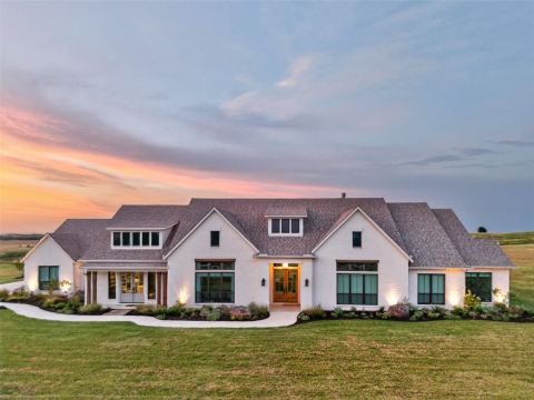 10932 Gregory Road, Sanger, TX 76266 — photo 2