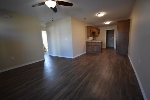104 N Jordan Street B, Whitesboro, TX 76273 — photo 3