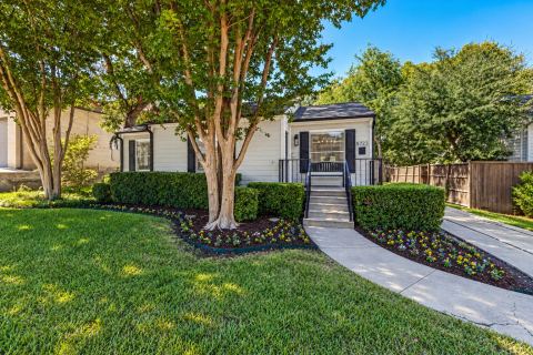 8723 Glencrest Lane, Dallas