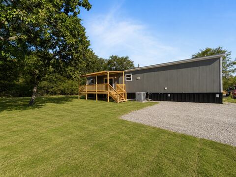 189 Shady Springs Drive, Runaway Bay, TX 76246 — photo 2