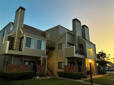 3129 Sondra Drive 205, Fort Worth