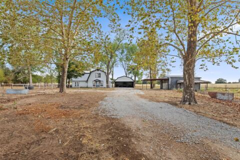 666 County Road 2445, Decatur