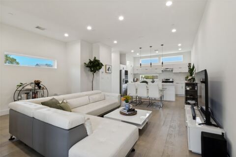 145 N Henderson Avenue 107, Dallas
