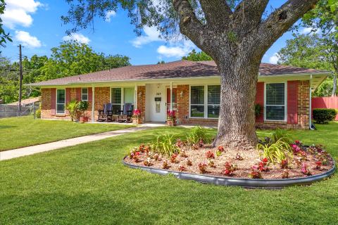 347 Merribrook Trail, Duncanville, TX 75116 — photo 2