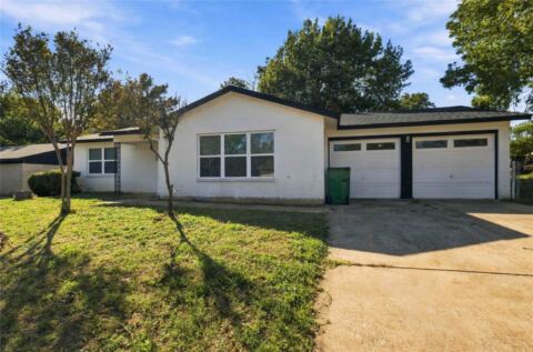 204 Wilson Street, Crowley, TX 76036 — photo 2