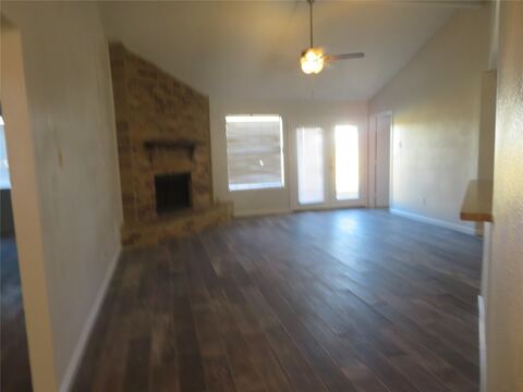 1031 Cresthaven Drive, Lancaster, TX 75134 — photo 2