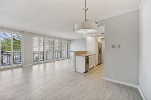 6211 W Northwest Highway 300, Dallas
