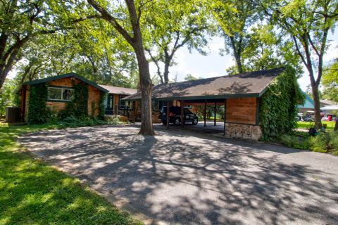 914 Kiowa Drive W, Lake Kiowa