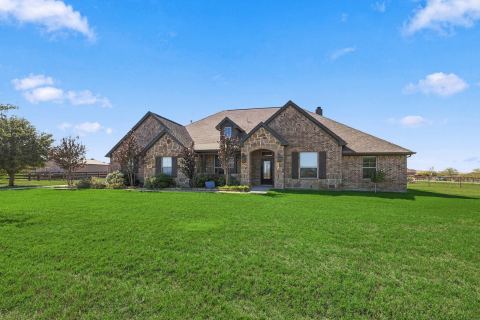 209 Highland Hills Boulevard, Decatur, TX 76234 — photo 2