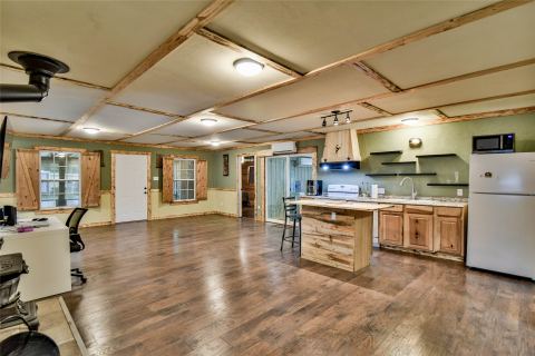 5711 Flint Drive, Granbury