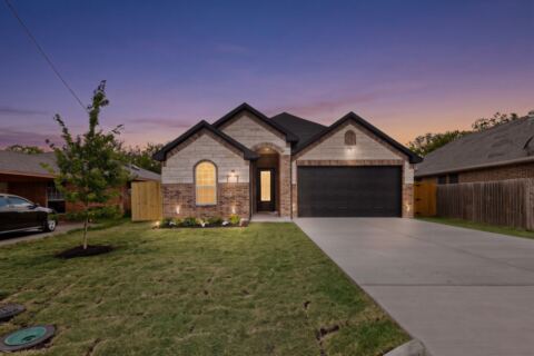 909 Meriott Street, Ennis, TX 75119 — photo 2