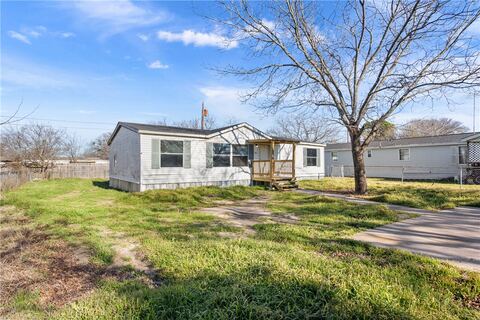 1615 Crockett Street, Bellmead, TX 76705 — photo 3