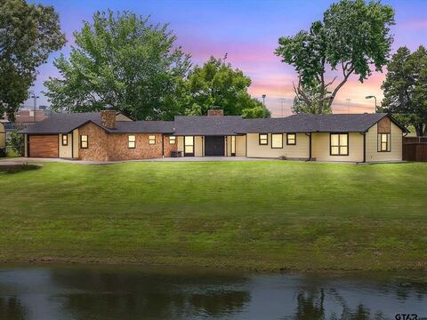 1203 N Spring Street, Grand Saline, TX 75140 — photo 2