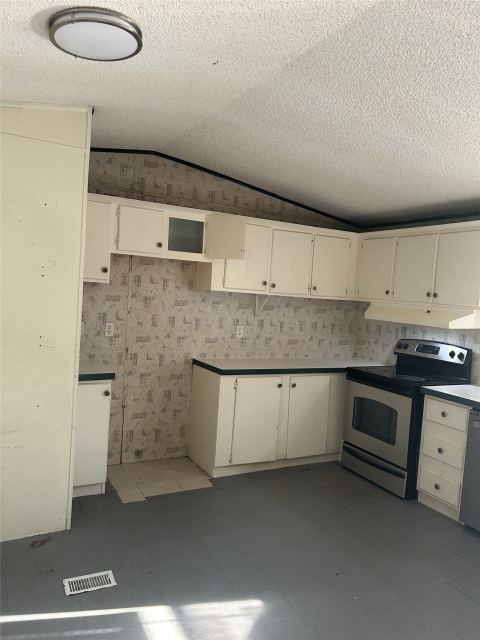 2751 Breezewood Lane, Lancaster