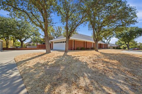 2116 Cherokee Loop, Graham, TX 76450 — photo 3