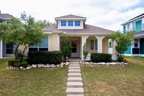 10921 Colonial Heights Lane, Fort Worth