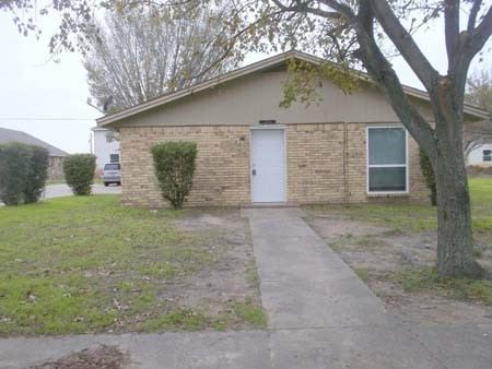 1504 Cardinal Drive, Ennis